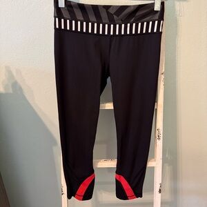 Lululemon Black Crop Athletic Leggings Seawheeze Marathon 2014 Size 4 Rare